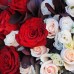 Двухцветный букет с розами