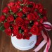 Коробка с красными розами