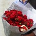 Букет пионовидных красных роз